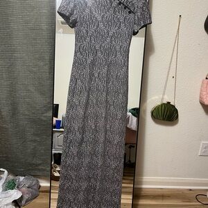 Jessica Howard Black and White Patterned Maxi Dress